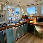 Houseboat - Flottante Romantique Au Port De *