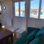 Houseboat - Flottante Romantique Au Port De Båthotell