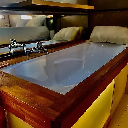 Houseboat - Flottante Romantique Au Port De