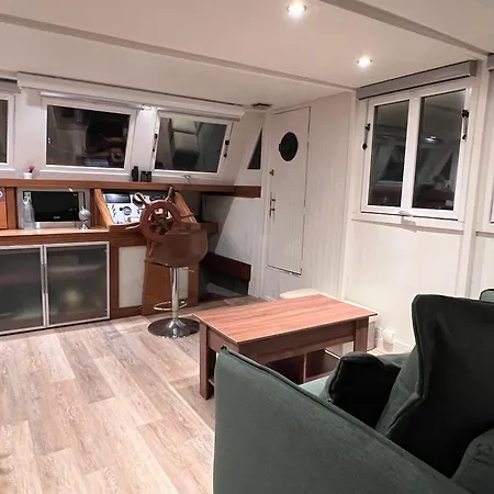 Houseboat - Flottante Romantique Au Port De Botel *