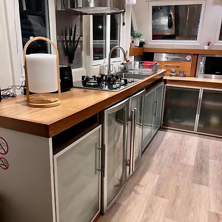 Úszó hotel Houseboat - Flottante Romantique Au Port De Bordeaux