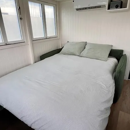 Houseboat - Flottante Romantique Au Port De Úszó hotel