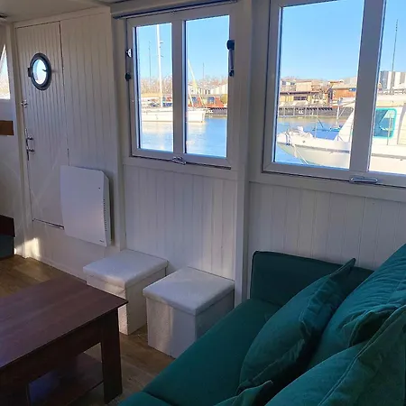 Houseboat - Flottante Romantique Au Port De Úszó hotel